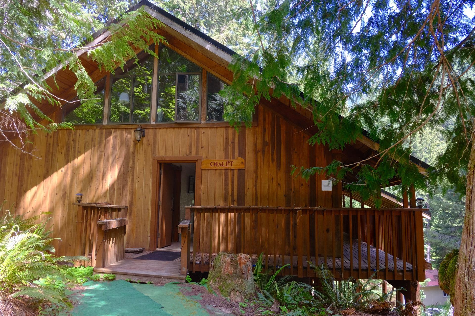 Chalet cabin near Mount Rainier