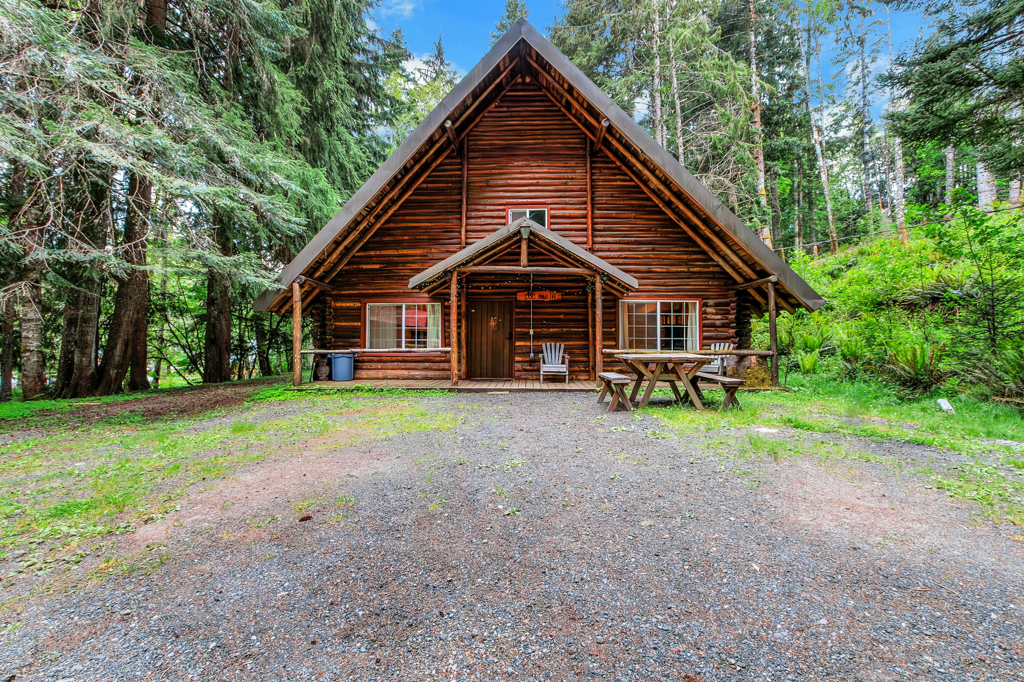 Log Cabin cabin near Mount Rainier